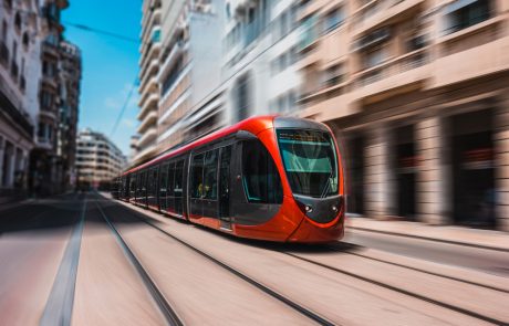 האם הרכבת הקלה בתל אביב מעלה את שווי הנכסים בסביבתה?